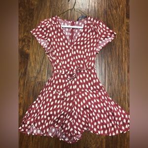 Mimi & Dottie romper. Size small. NWT.